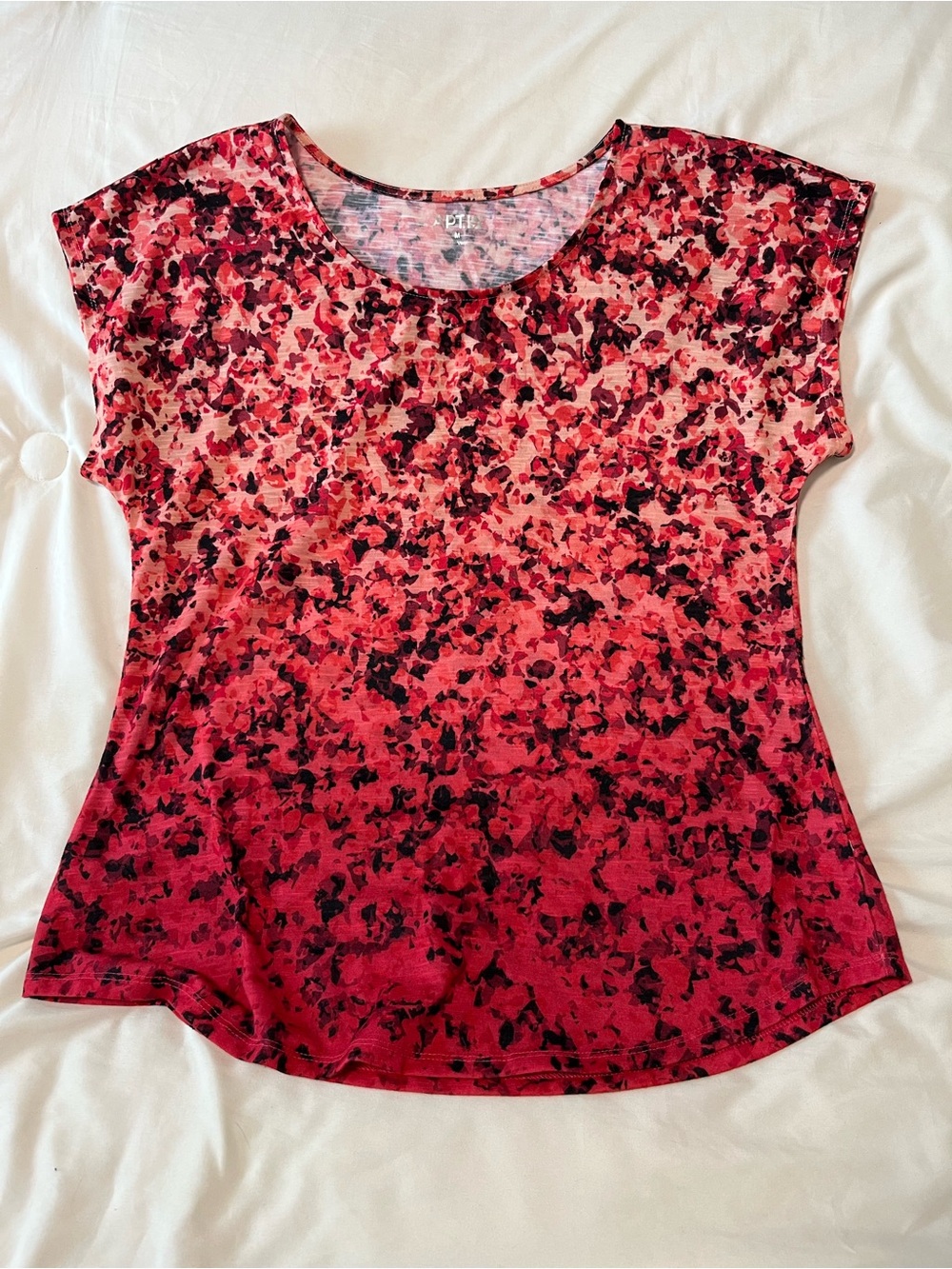 Apt. 9 Red Pink Ombre Floral Short Sleeve Tee Size Medium